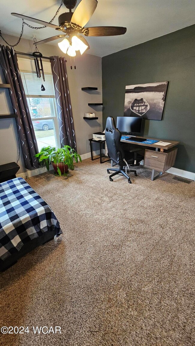 427 E Lincoln Ave, Ada, OH 45810 - photo 7