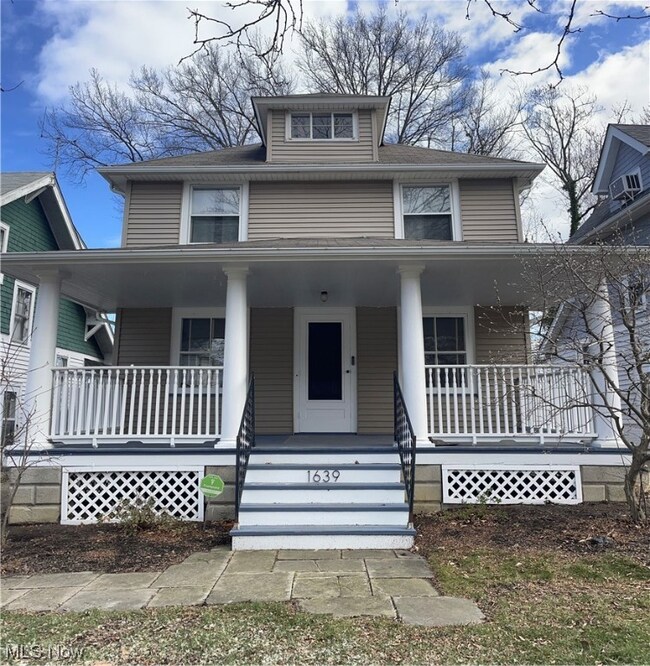 View of front facade with a porch