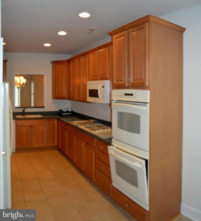 8394 Gingerspice Place, Lorton, VA 22079 - photo 6