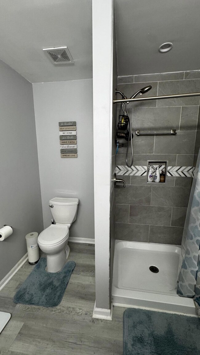 33180 Forest Park Dr unit 21, Wayne, MI 48184 - photo 5