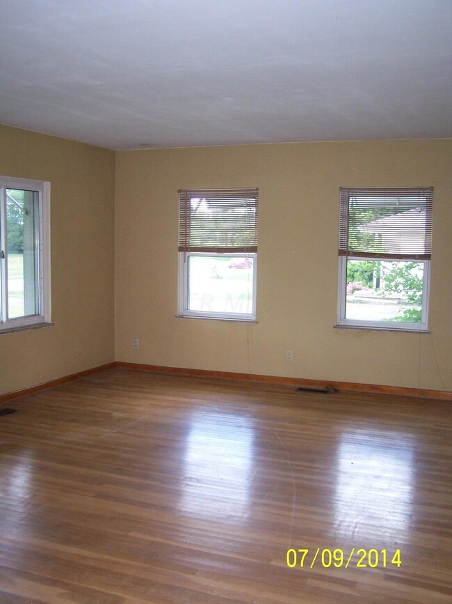 180 Walnut Creek Pike, Circleville, OH 43113 - photo 4