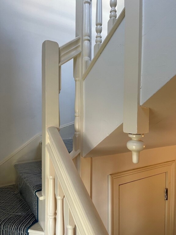 8 Morse Ct unit B, Manchester, MA 01944 - photo 2