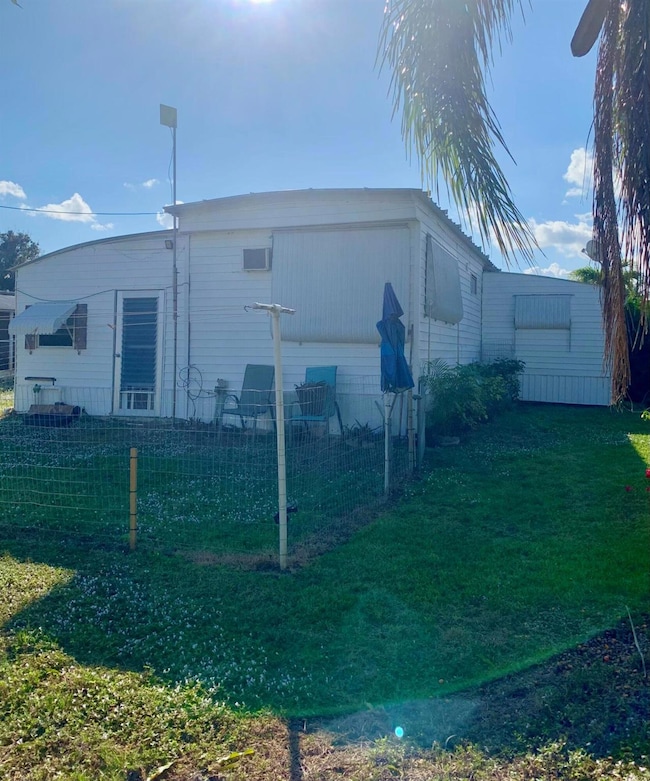 8165 SE Wren Ave, Hobe Sound, FL 33455 - photo 3