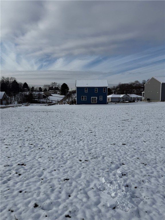 100 Buttercup Ln, Beaver Falls, PA 15010 - photo 2