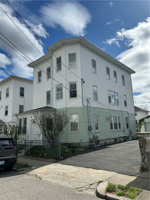 38 Larch St unit 2, Pawtucket, RI 02860 - photo 4