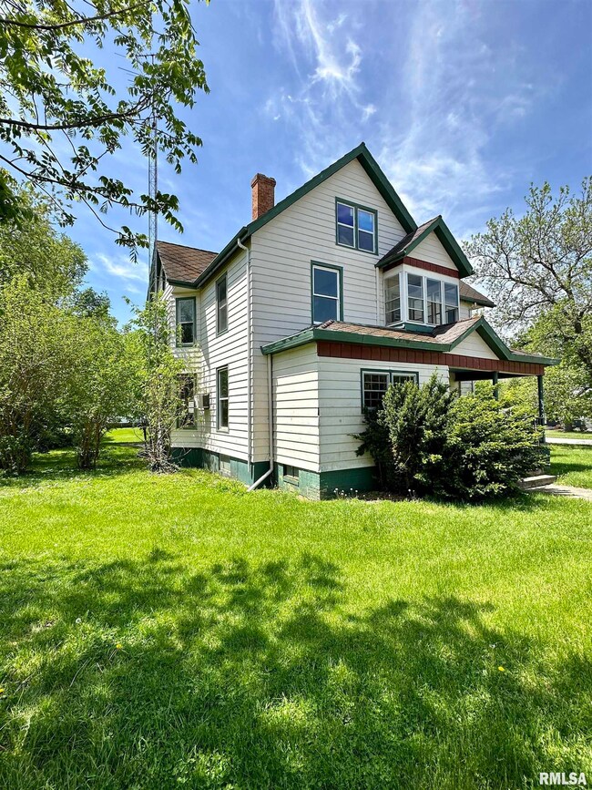 202 E Liberty St, Virginia, IL 62691 - photo 6