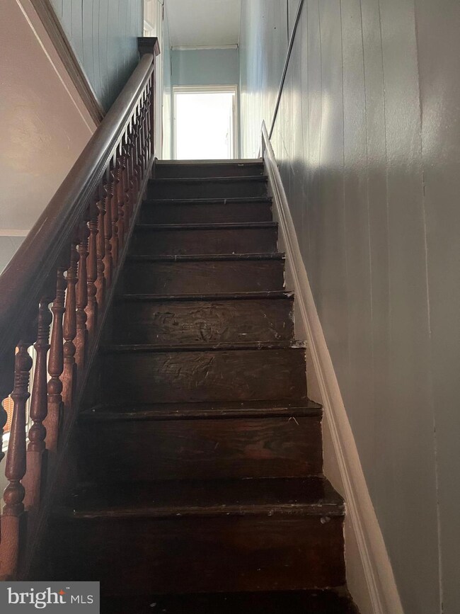 1143 Buttonwood St, Reading, PA 19604 - photo 6