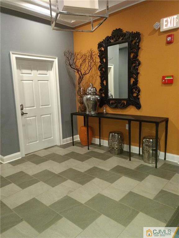 459 Main St unit 6, Metuchen, NJ 08840 - photo 2