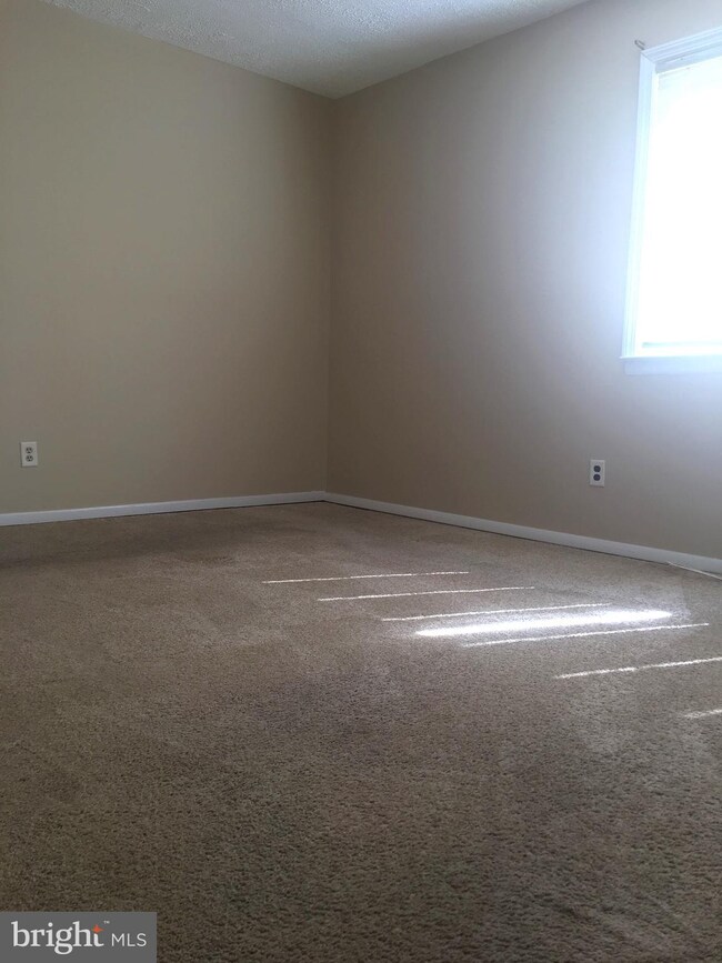 1427 Harford Square Dr, Edgewood, MD 21040 - photo 7