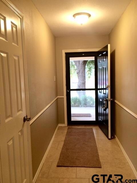 1609 1609 Bowie Cir, Tyler, TX 75701 - photo 2