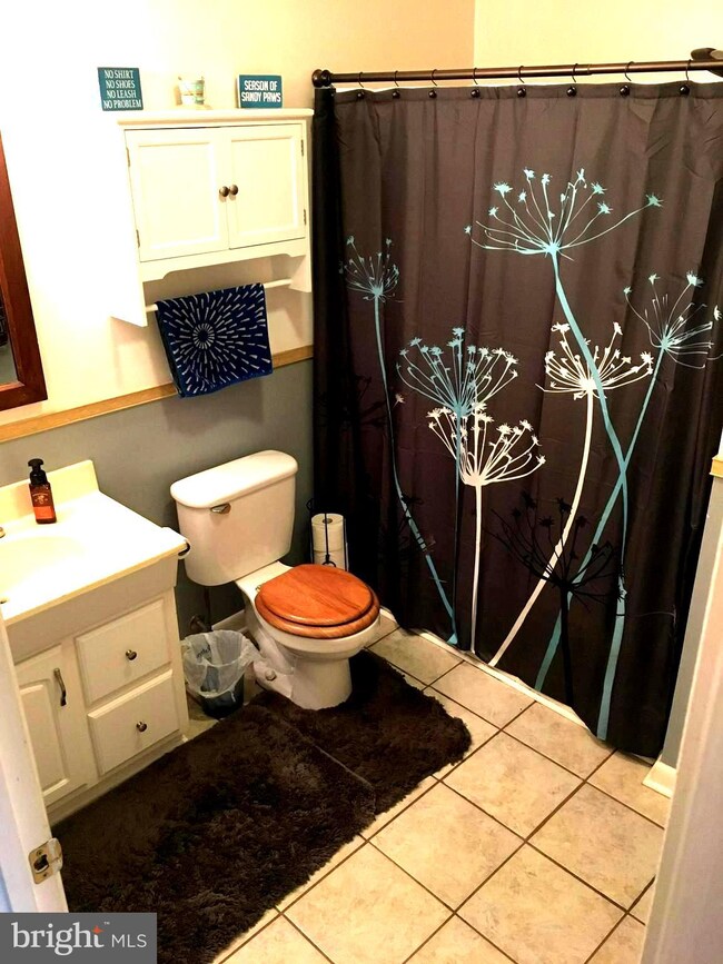 1144 Hollywell Ave, Chambersburg, PA 17201 - photo 5