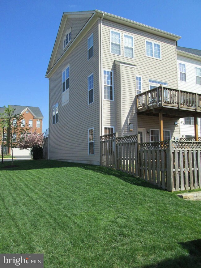 25125 Pennywort Terrace, Stone Ridge, VA 20105 - photo 2