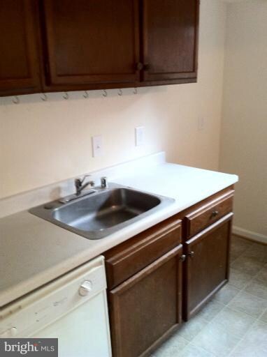 9524 Hagel Cir unit D, Lorton, VA 22079 - photo 2