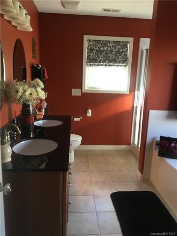 221 Oak Apple Ln, Hendersonville, NC 28792 - photo 6