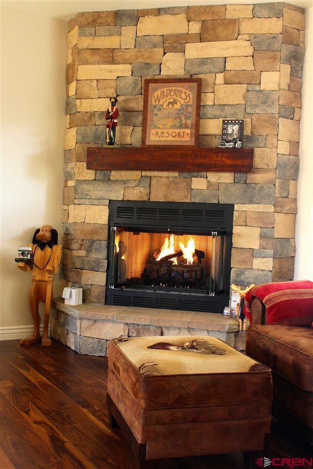 New Gas  Log Electronic Pilot Fire Place