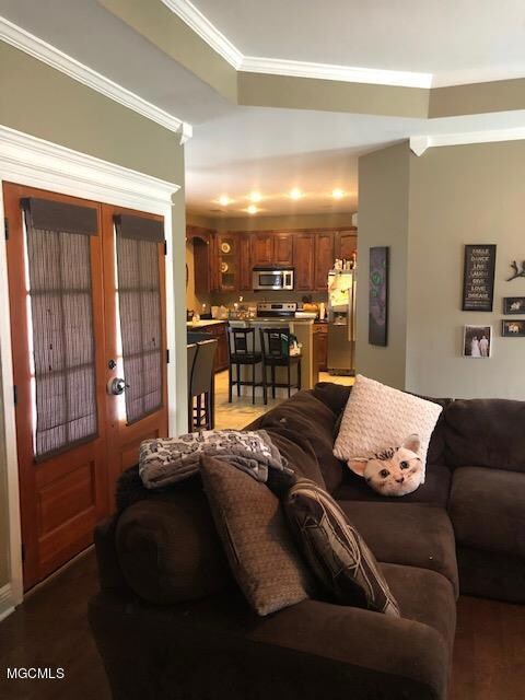 Family room 4