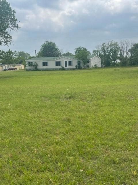 1109 County Road 4679, Boyd, TX 76023 - photo 2