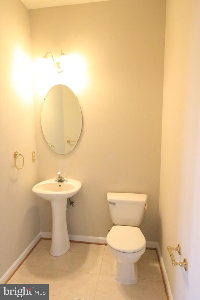 21326 Bunyan Cir, Germantown, MD 20876 - photo 5