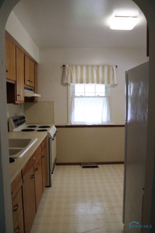 4627 288th St, Toledo, OH 43611 - photo 3