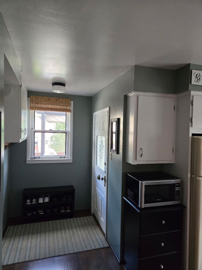 327 Carrington St, Waupun, WI 53963 - photo 7