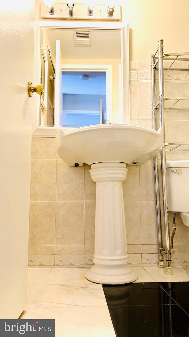 3100 S Manchester St unit 705A, Falls Church, VA 22044 - photo 7