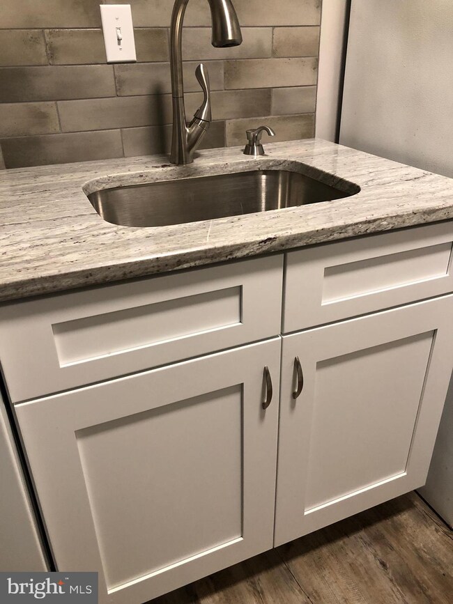 22 Buena Ct, Blackwood, NJ 08012 - photo 4