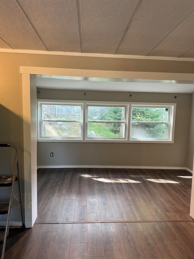 23 Liscomb Cir unit 42, Gilford, NH 03249 - photo 5