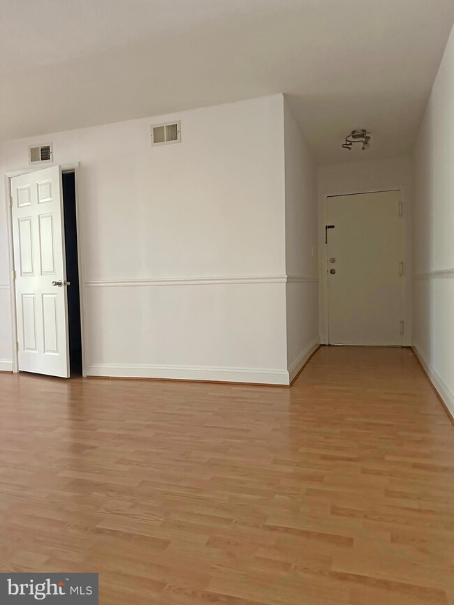 5868 Thunder Hill Rd unit B2, Columbia, MD 21045 - photo 5