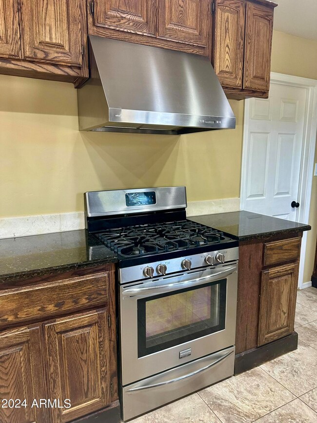 3046 E Cypress St, Phoenix, AZ 85008 - photo 7