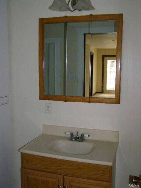 1st floor bathroom
