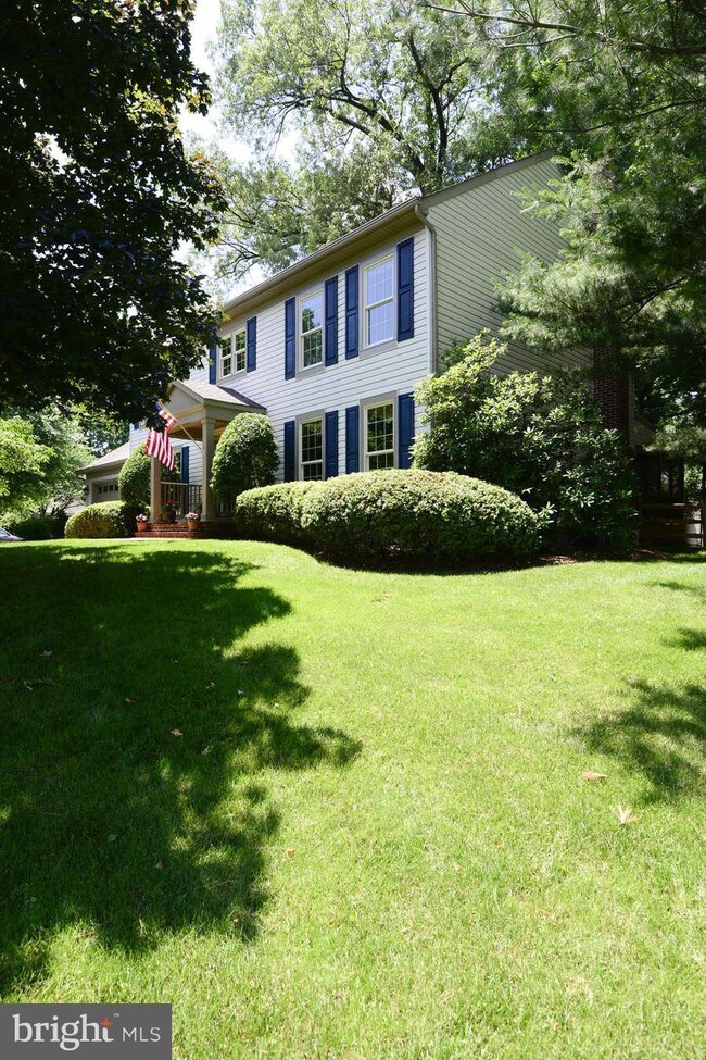 11601 Everglade Ct, North Potomac, MD 20878 - photo 3