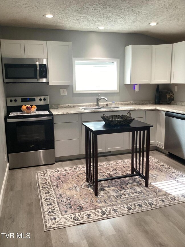 616 Old Airport Rd, Bristol, VA 24201 - photo 5