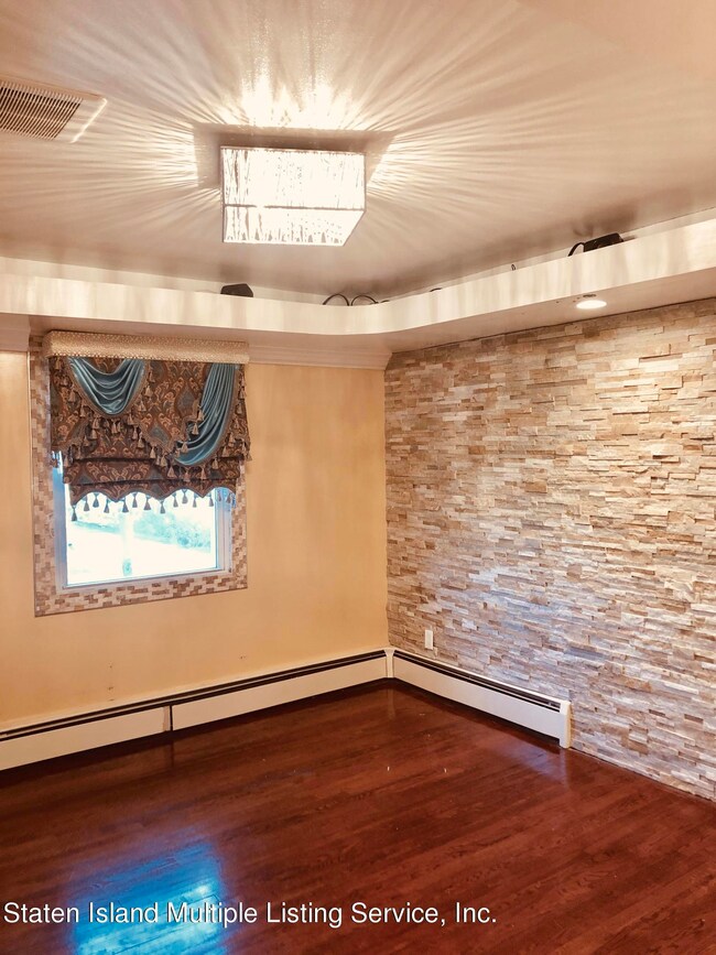 59 Thomas St, Staten Island, NY 10306 - photo 2