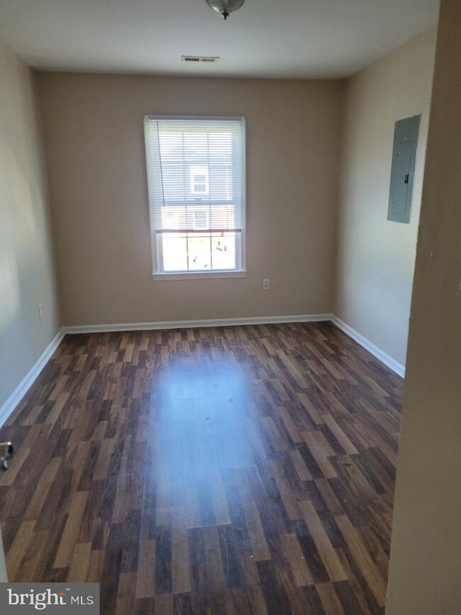 650 W 11th St unit E, Front Royal, VA 22630 - photo 4