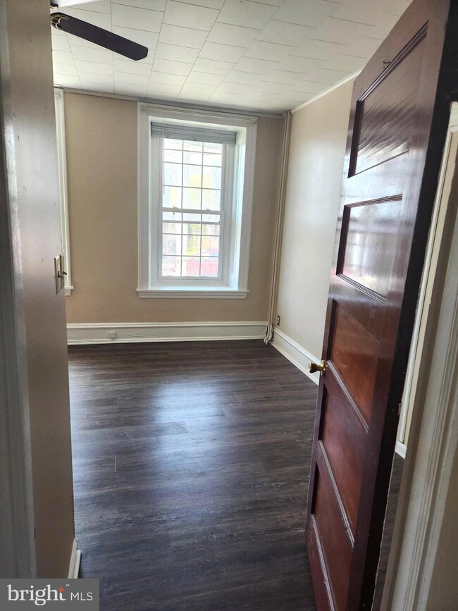 201 Bridge St unit 4, Spring City, PA 19475 - photo 5