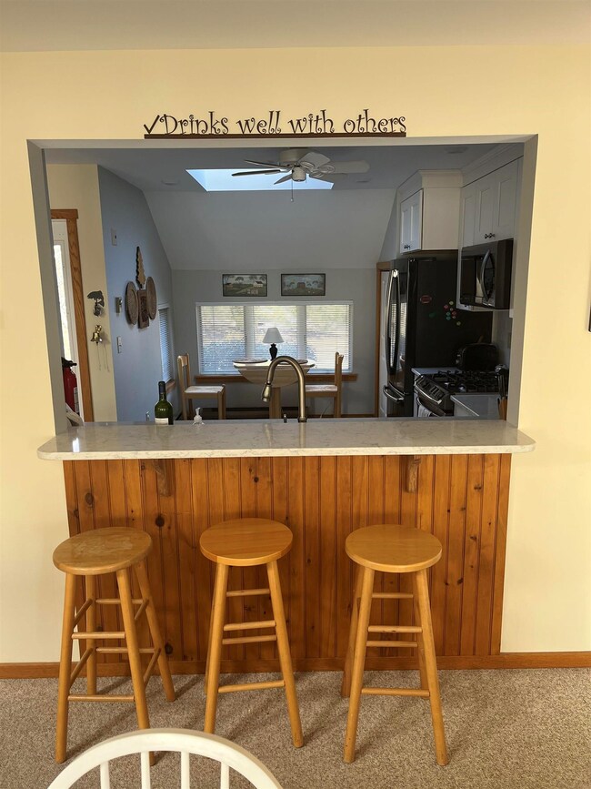 761 Murphys Rd unit 9B, Quechee, VT 05059 - photo 2