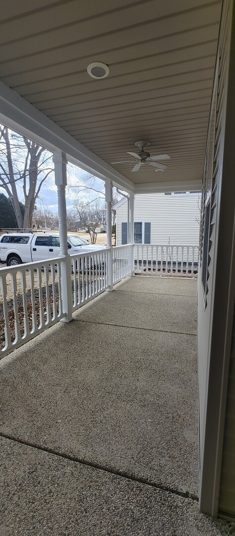 370 Poplar St, Crystal Lake, IL 60014 - photo 4