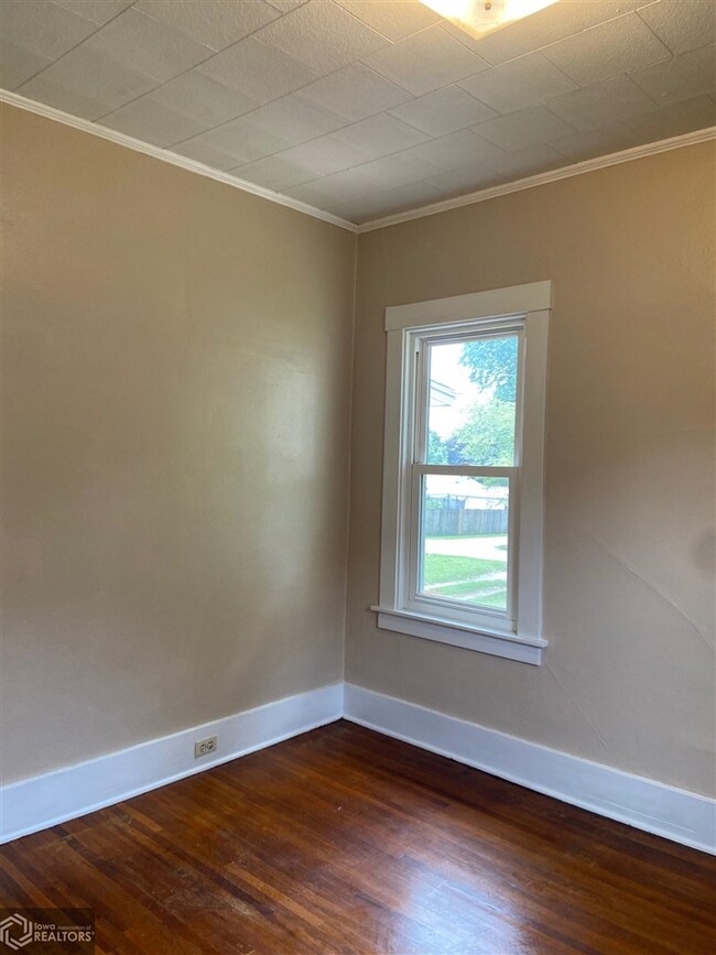 902 S Center St, Shenandoah, IA 51601 - photo 6