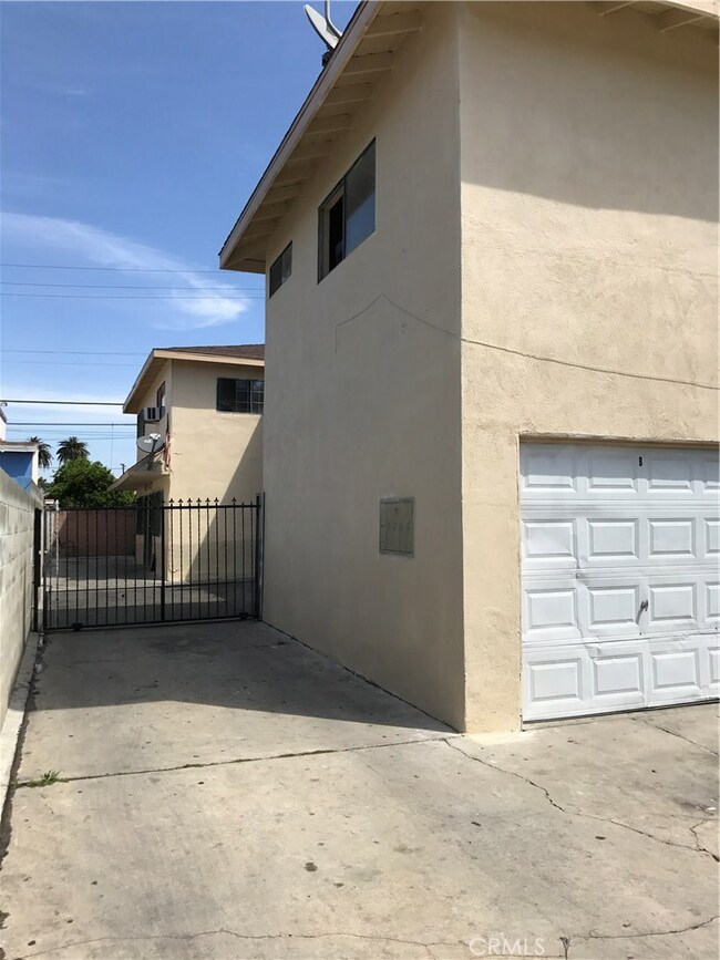 3147 E Imperial Hwy, Lynwood, CA 90262 - photo 2