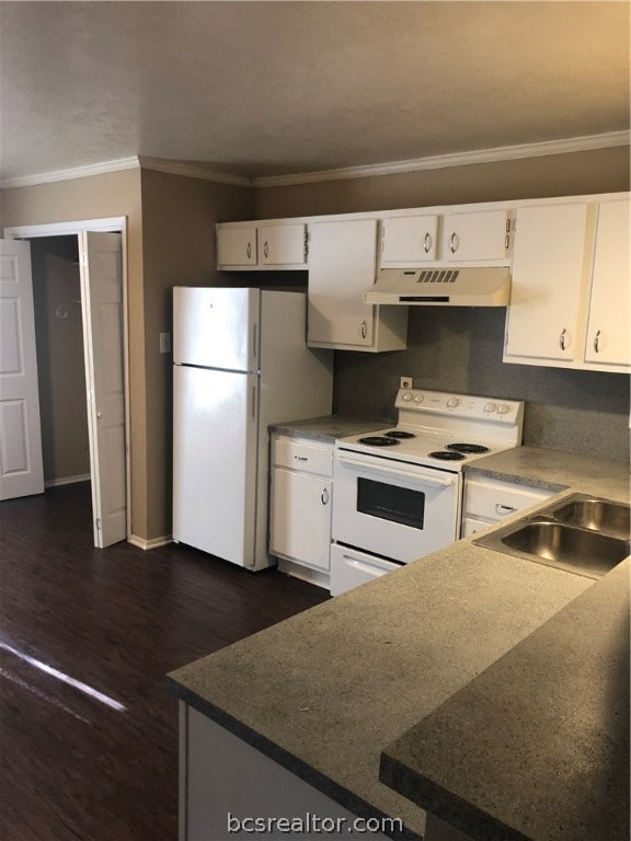 Unit A kitchen