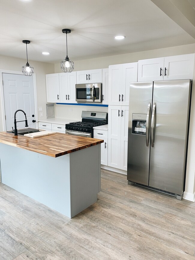 2114 Horeb Ave, Zion, IL 60099 - photo 5