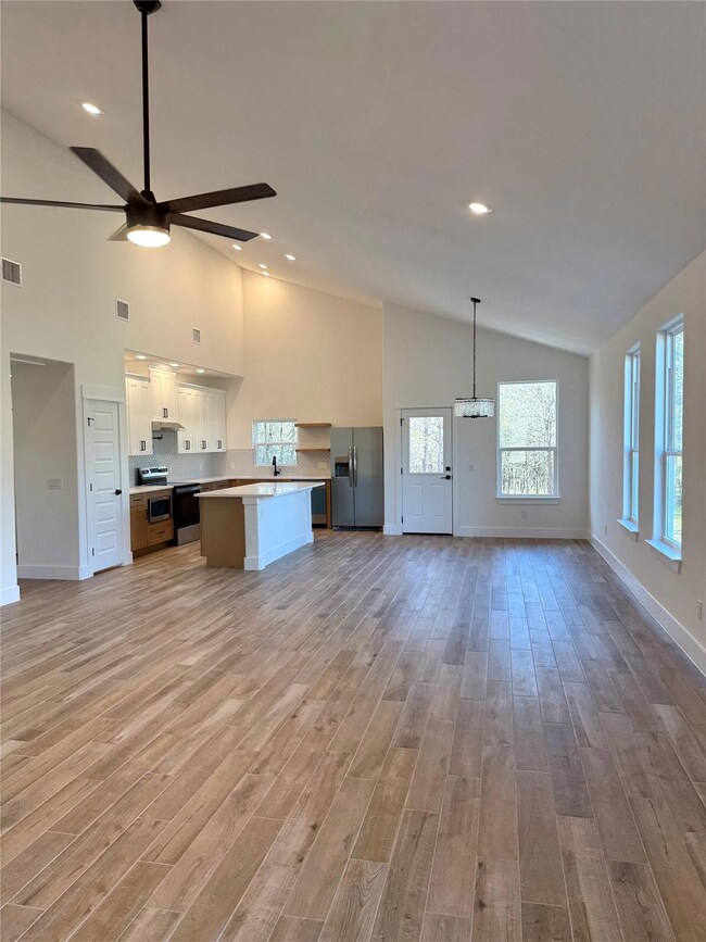 113 Mokulua Ln, Bastrop, TX 78602 - photo 6