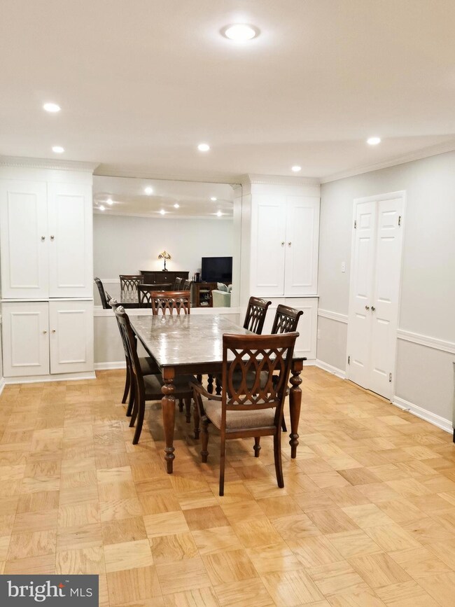 Kenwood Place unit 311, Bethesda, MD 20816 - photo 5