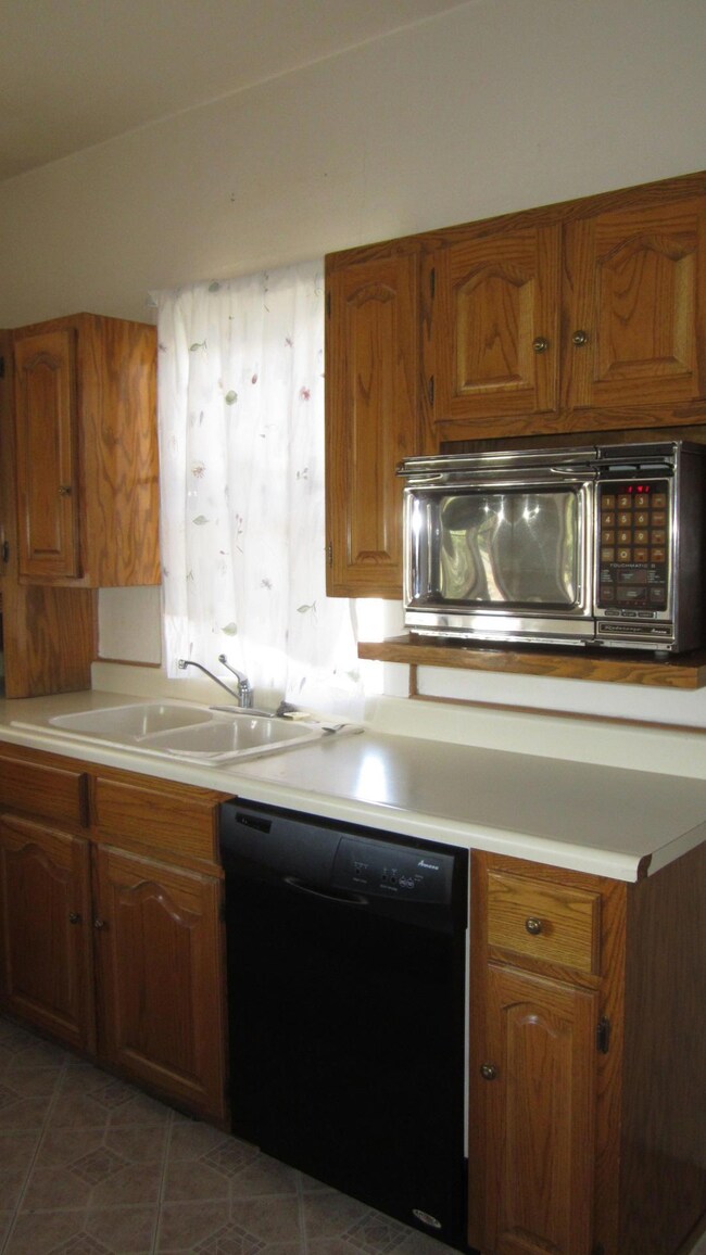 3425 Mountain Ave, El Paso, TX 79930 - photo 5