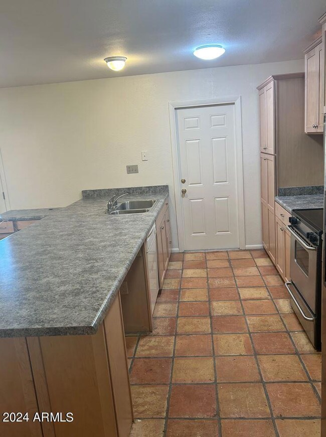 2014 E Stanford Dr, Tempe, AZ 85283 - photo 7