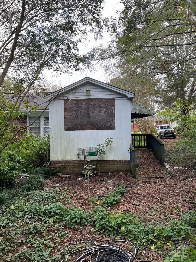 618 5th Ave SW, Hickory, NC 28602 - photo 2