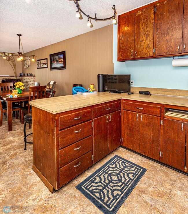 (7) Kitchen 2