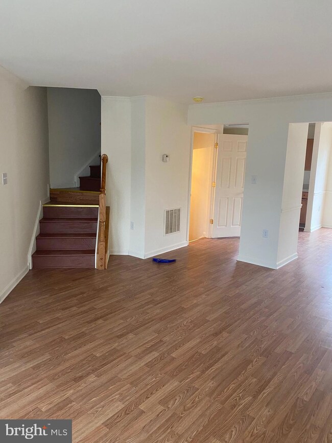 16 Litchfield Ln E, Martinsburg, WV 25405 - photo 2