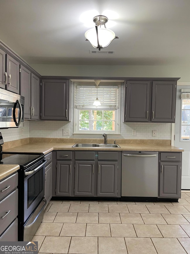 139 Stanbrough Dr, Dallas, GA 30157 - photo 6