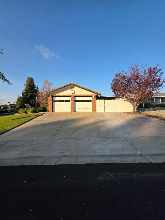 unlisted-address, Lockeford, CA 95237 - photo 2